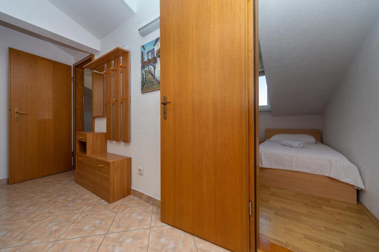 Apartments Dalmata Biograd Na Moru Bagian luar foto