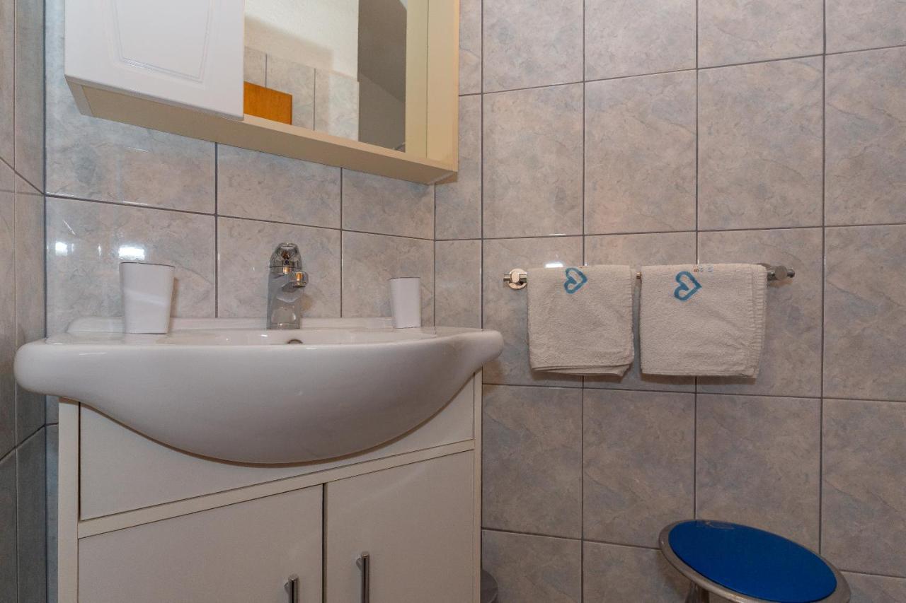 Apartments Dalmata Biograd Na Moru Bagian luar foto