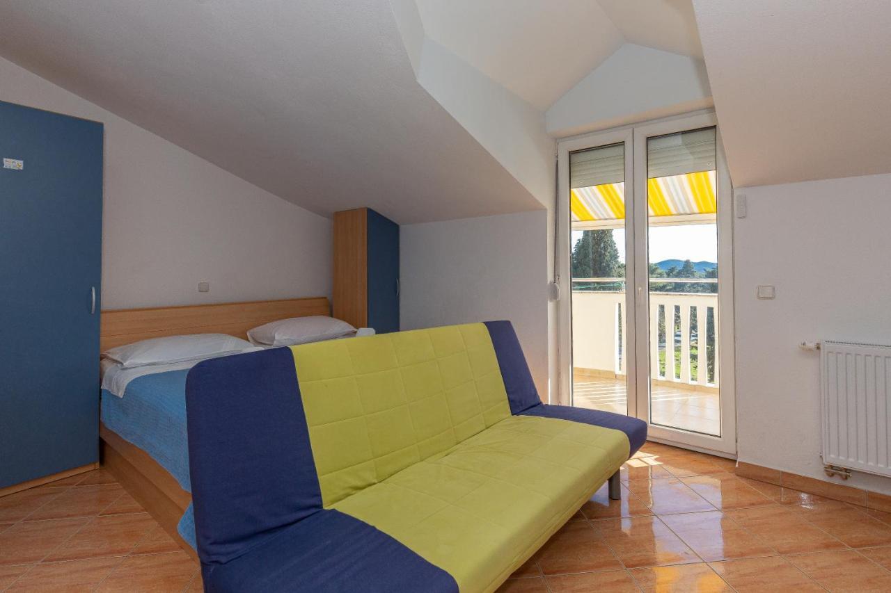 Apartments Dalmata Biograd Na Moru Bagian luar foto