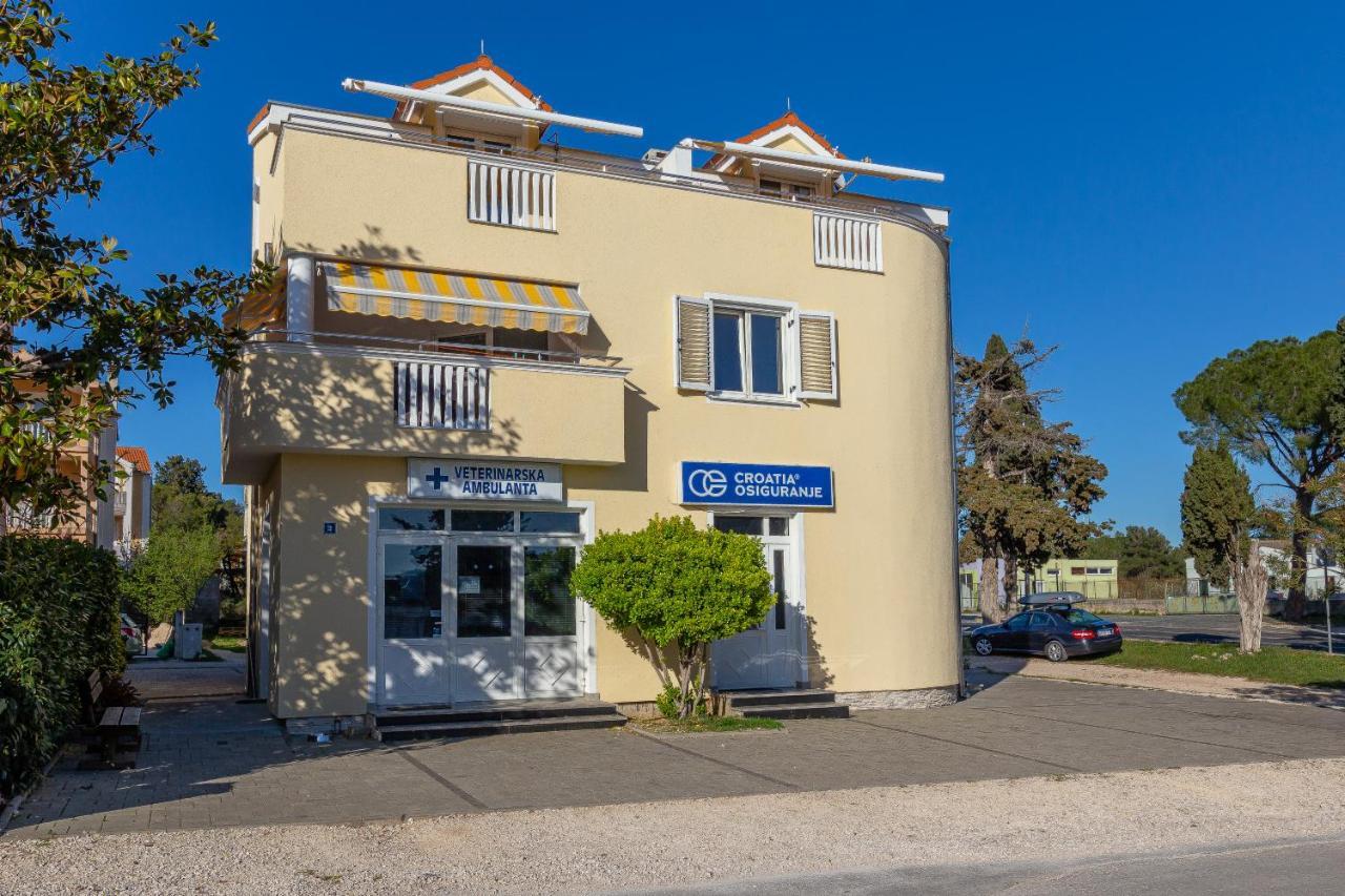 Apartments Dalmata Biograd Na Moru Bagian luar foto